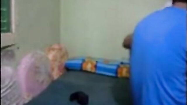 Egyptian Arab couple fucking on bed in homemade sex video