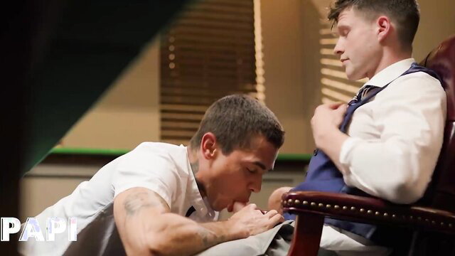 Finn Harding gets blown in suit during hot poker game